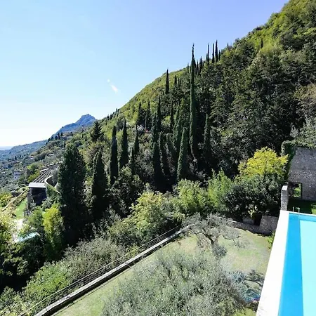 Le Ravere Luxury * Gargnano