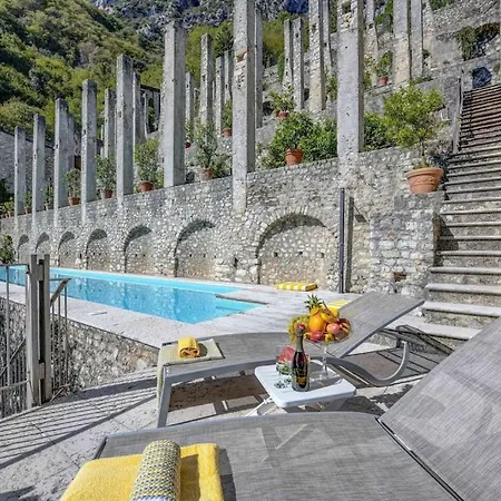 Villa Le Ravere Luxury *