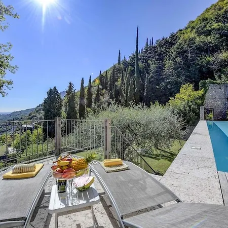 Le Ravere Luxury Villa